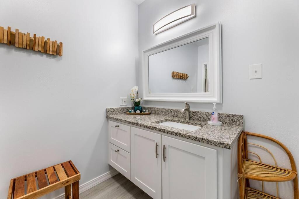 5/3 With A Heated Pool 2 Min From Beach, Updated Galveston Exterior photo