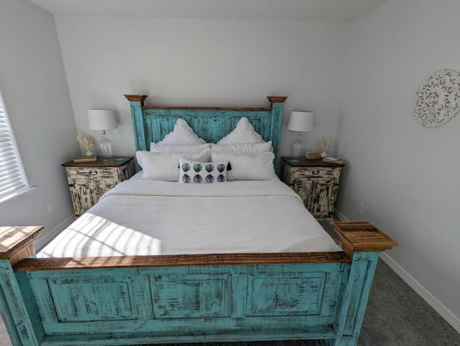 5/3 With A Heated Pool 2 Min From Beach, Updated Galveston Exterior photo